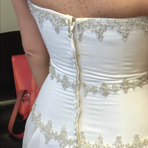 Ivory wedding dress - Picture 2 of 2
