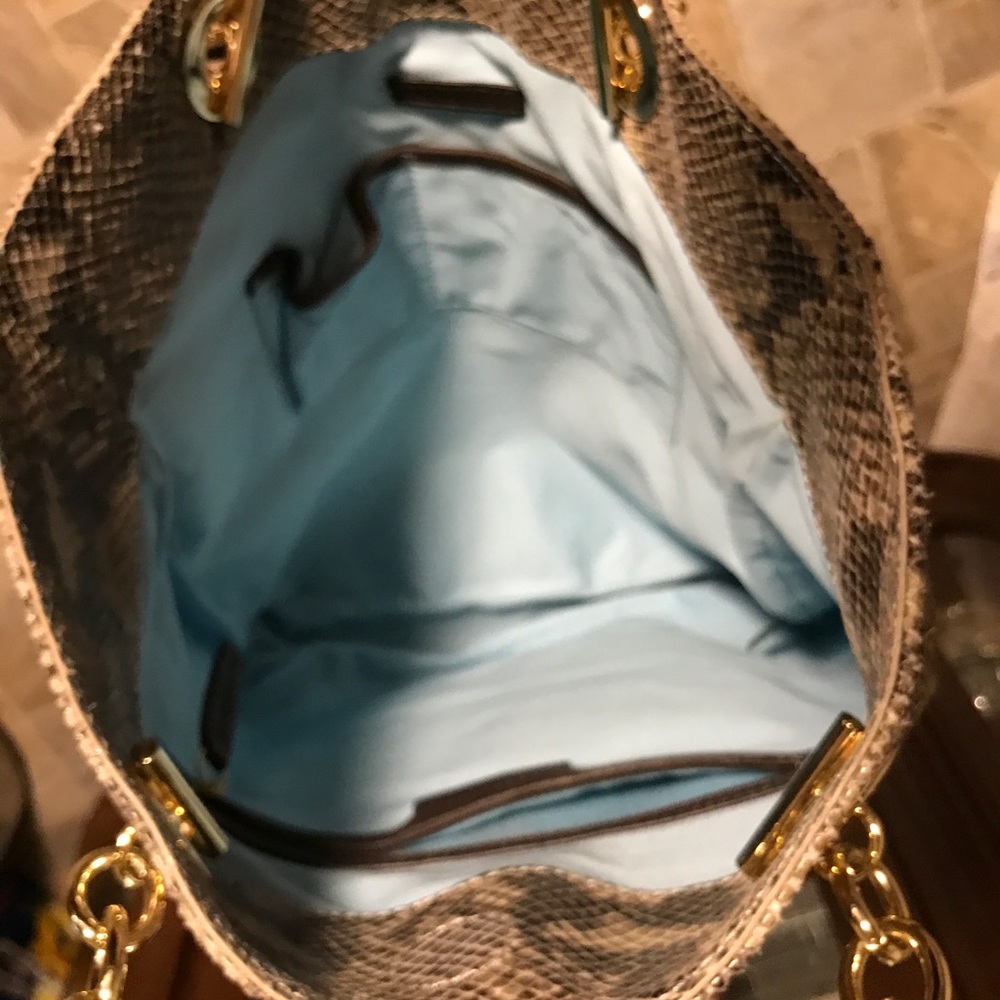 Cynthia Rowley bag!!!! - Picture 7 of 8