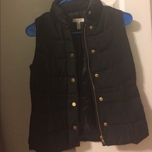 Black puffer vest