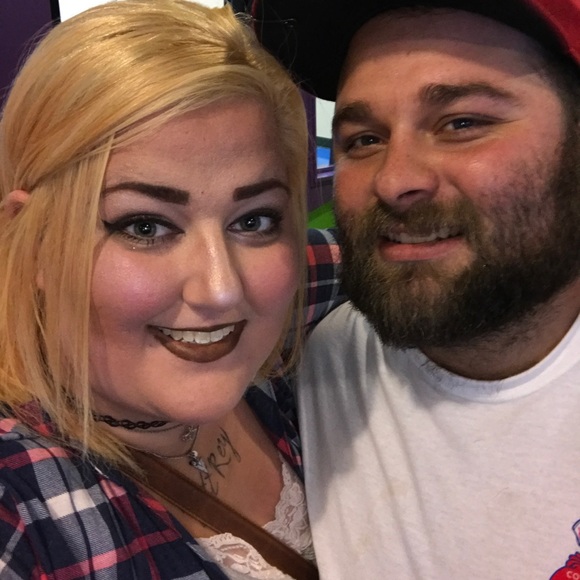 MEET THE POSHER - Picture 3 of 7