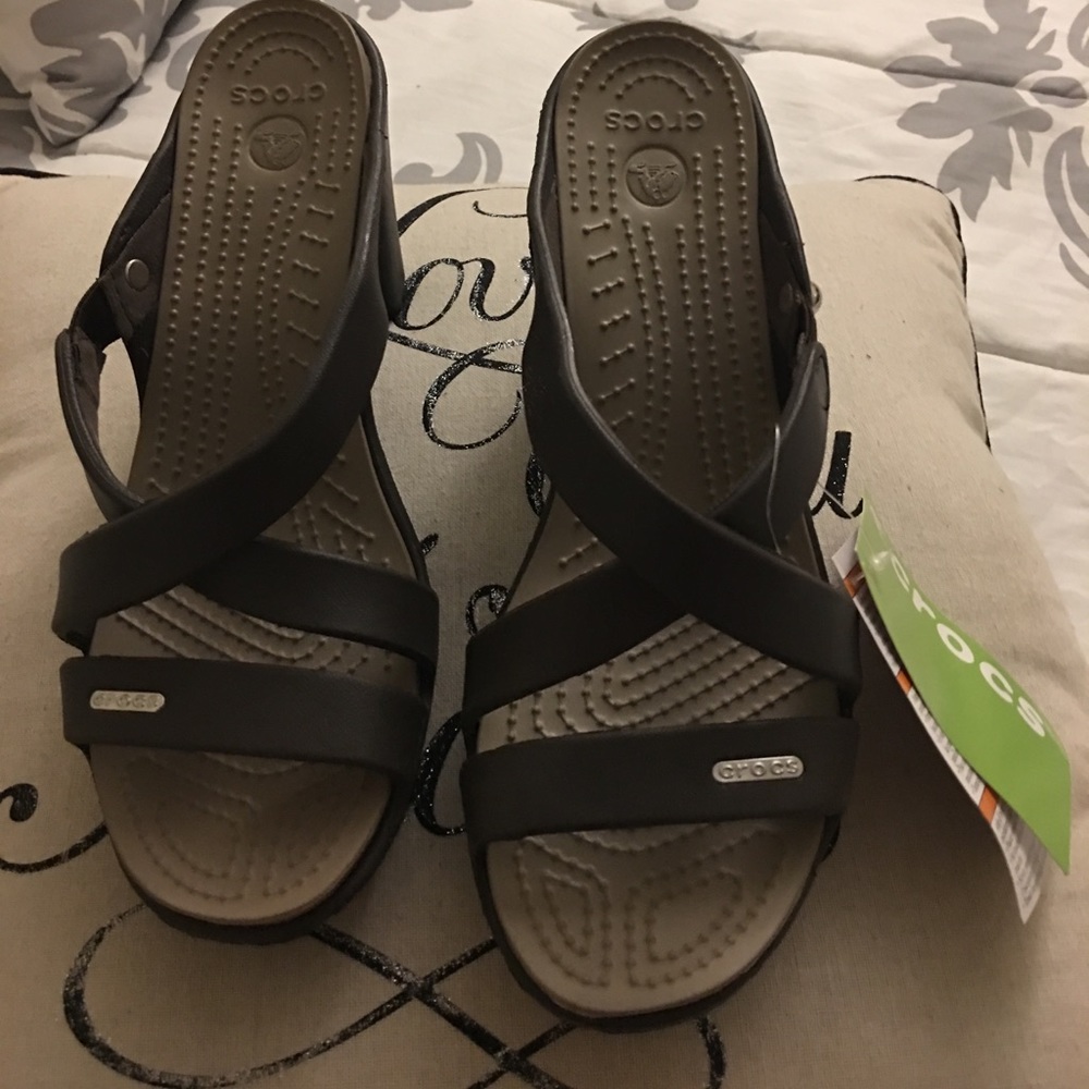 🔴🔥Final Sale🔥NWT Crocks Cyprus IV heel!!