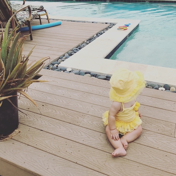 Meet your Posher, Leigh - Picture 3 of 5