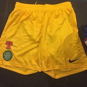 Men's medium Nike yellow shorts Celtic football