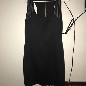 Black bodycon dress