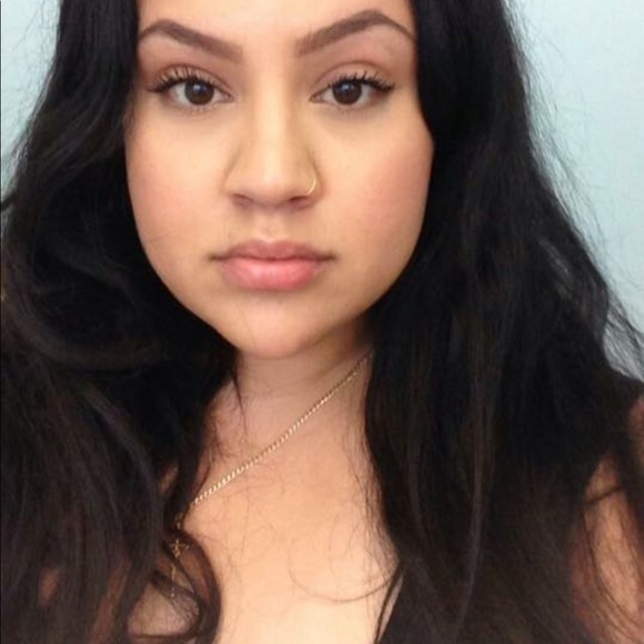 Meet your Posher, Lucy - Picture 2 of 3