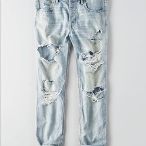 American Eagle Tomgirl Light Wash Jeans 🌻