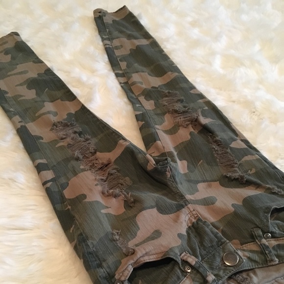 Camo distressed skinny jeans - Picture 2 of 5