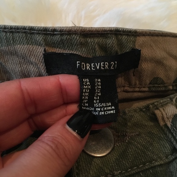 Camo distressed skinny jeans - Picture 4 of 5