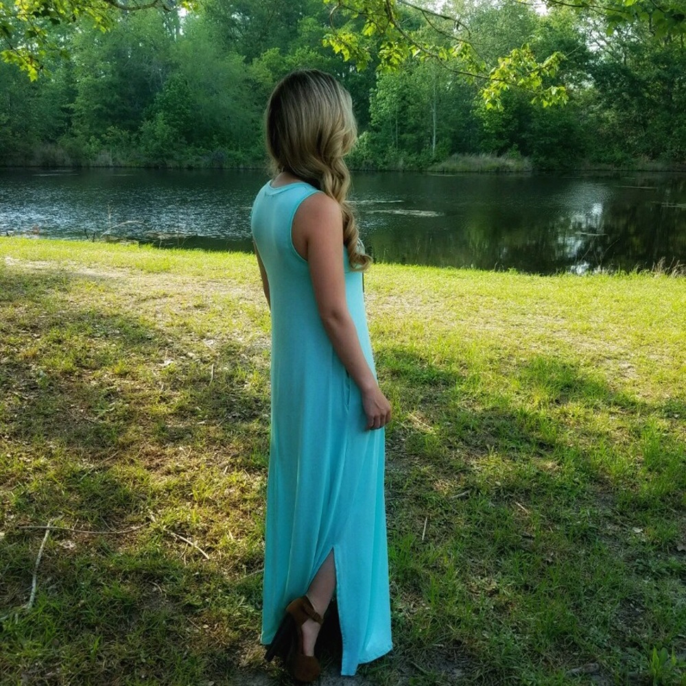 5️⃣ for $25 Sleeveless Maxi Dress - Picture 3 of 3