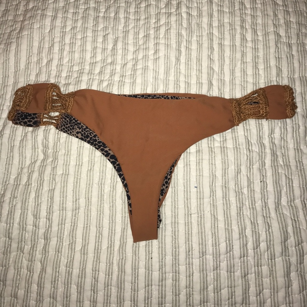 Acacia Swimwear Maui Mud Crochet Bikini bottom M