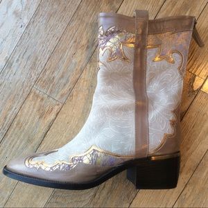 Donald Pliner Signature, Leather Mid-Calf boots