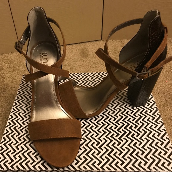 Bronze Block Heel - Picture 3 of 4