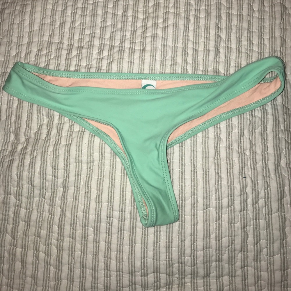 KOVEY Seafoam cheeky bikini bottoms M