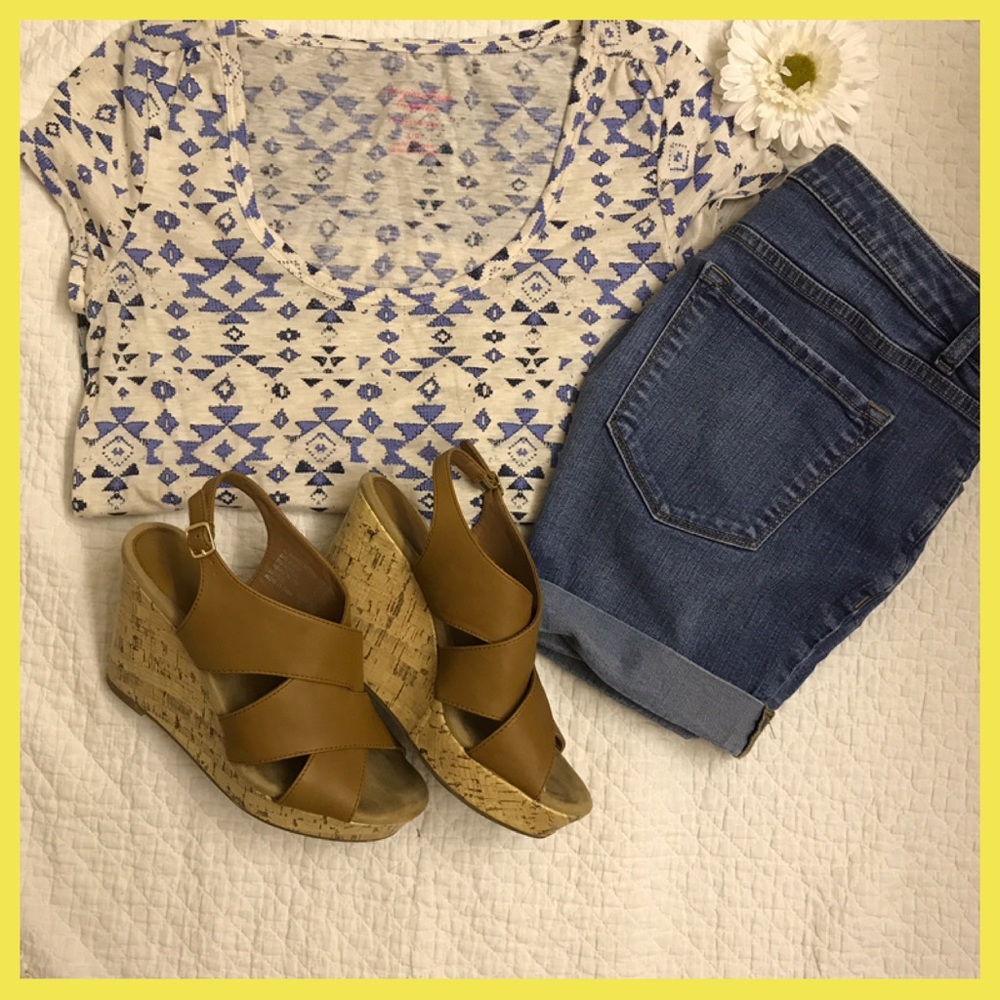 American Eagle Outfitters Favorite Tees (2)