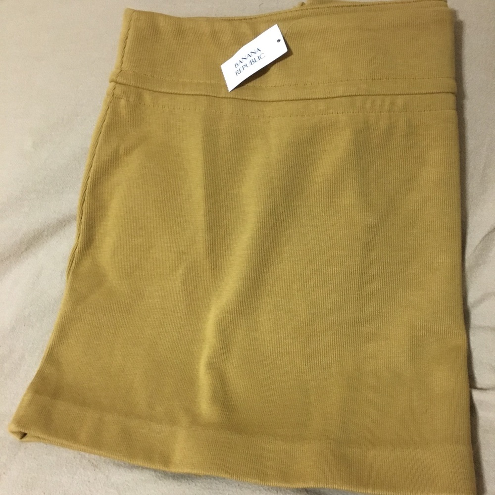 Banana Republic Shell spandex mini skirt  size 12