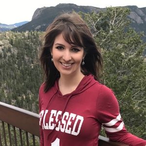 Meet your Posher, Mila