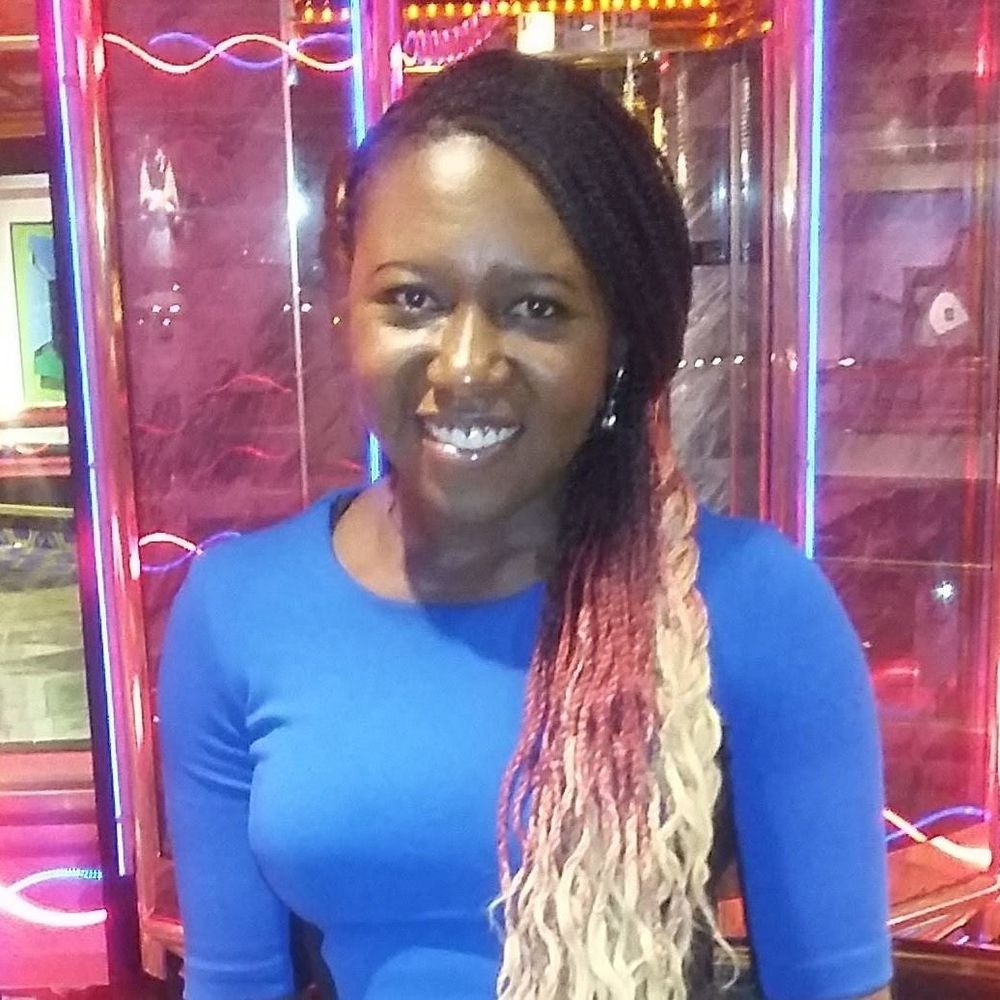 Meet your Posher, Esi