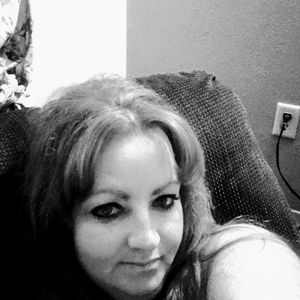 Meet your Posher, Dee