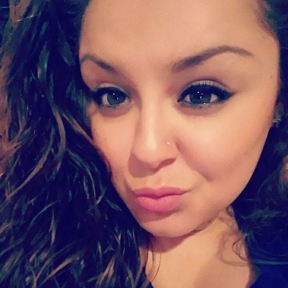 Meet your Posher, Jennifer - Picture 1 of 1