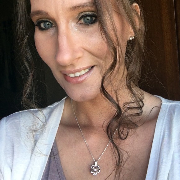 Meet your Posher, Nancy - Picture 1 of 1