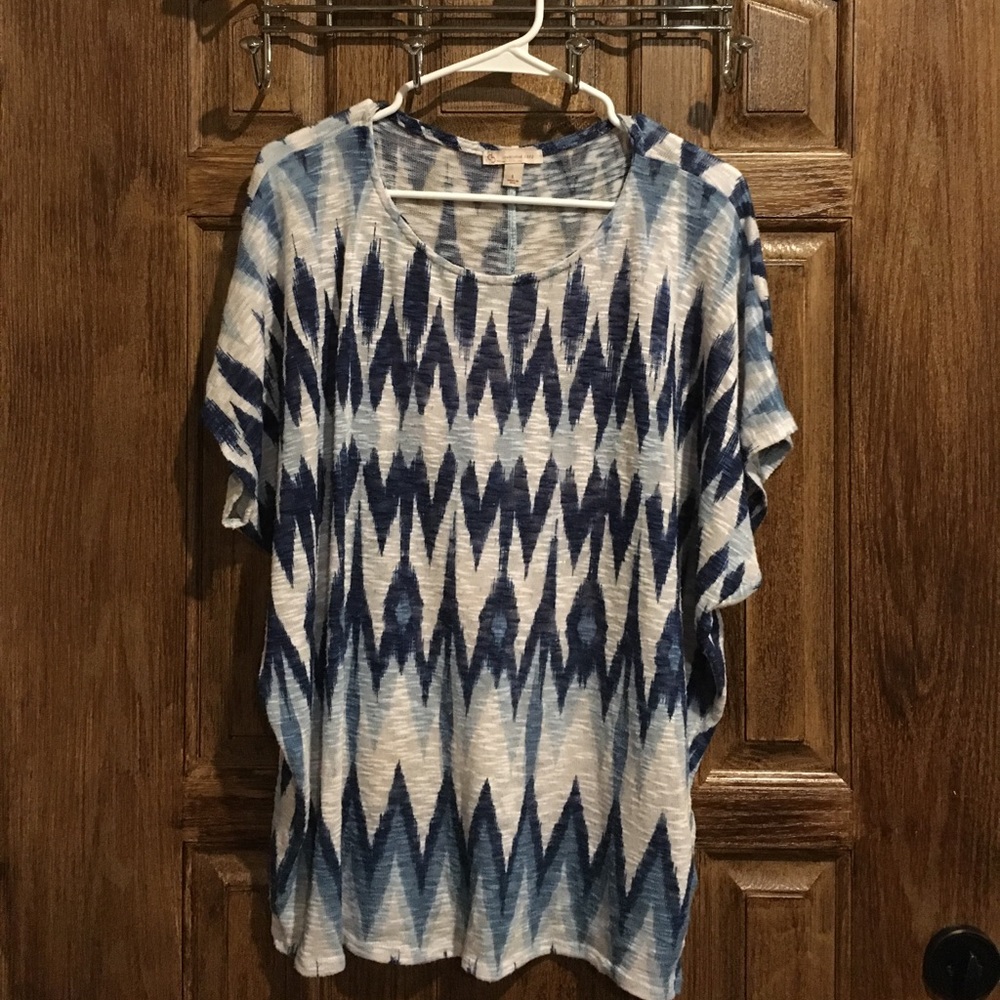 Patterned shirt sleeve shirt