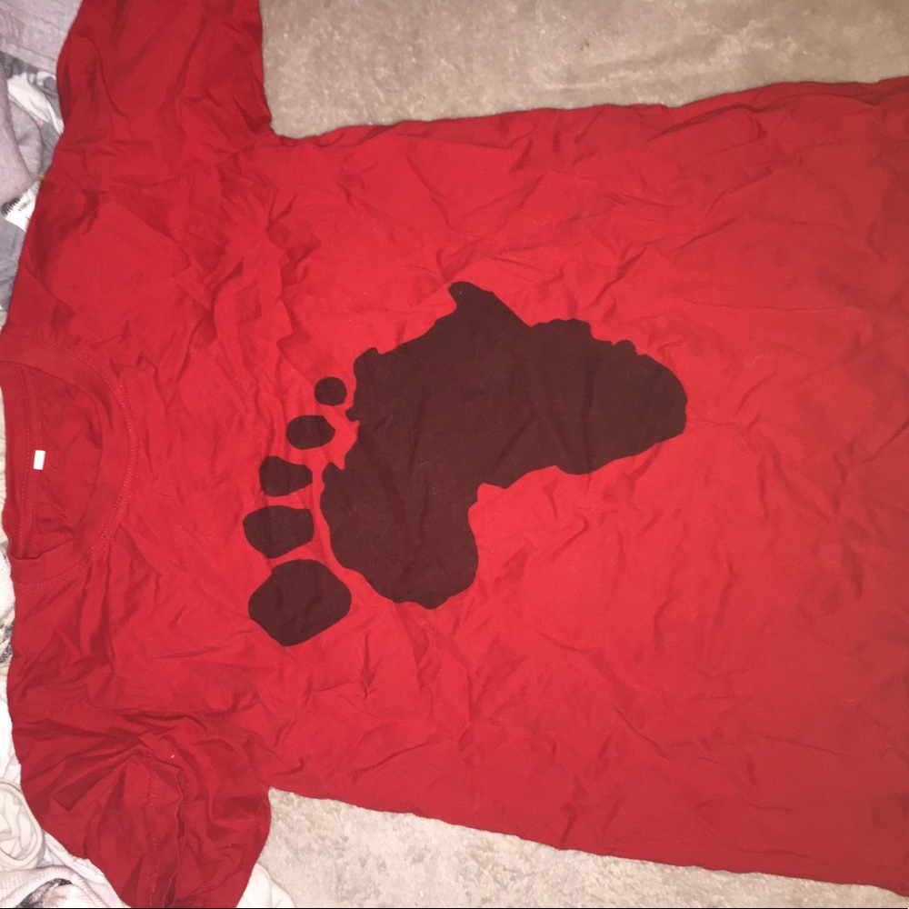 t shirt red