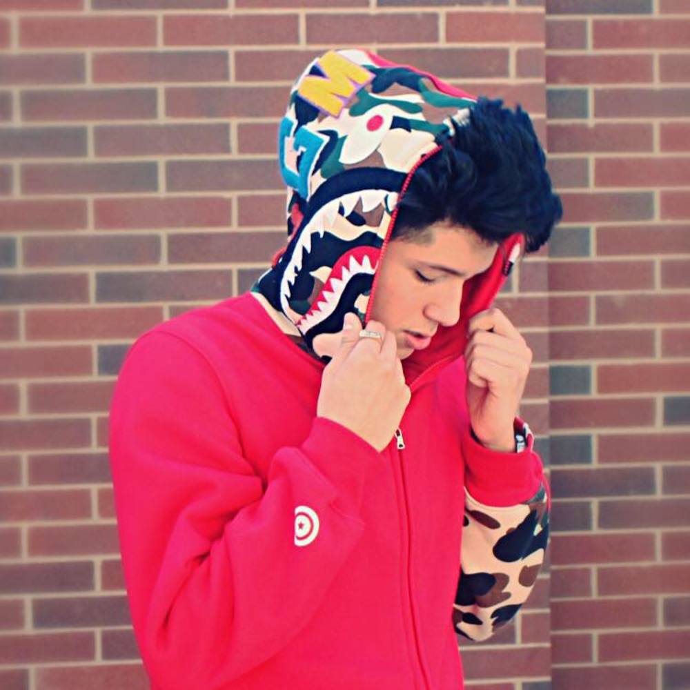 Meet your Posher, Javi