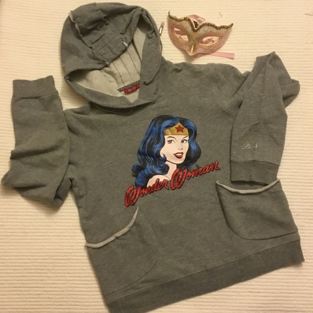 Made in Italy LiU-JO junior sweater with hoodie.