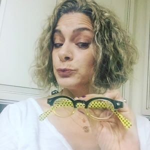 Meet your Posher, Deanna