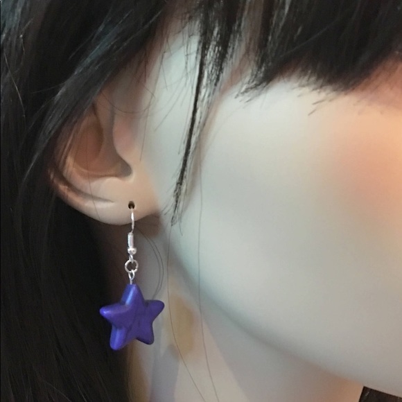 Handmade white star earrings - Picture 2 of 2