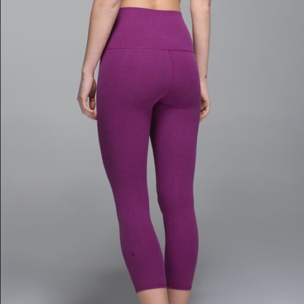 Lululemon Wunder Under Roll Out Crop Size 4