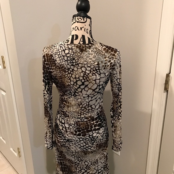 Like New Natorious Print Shear Dress - Picture 4 of 7