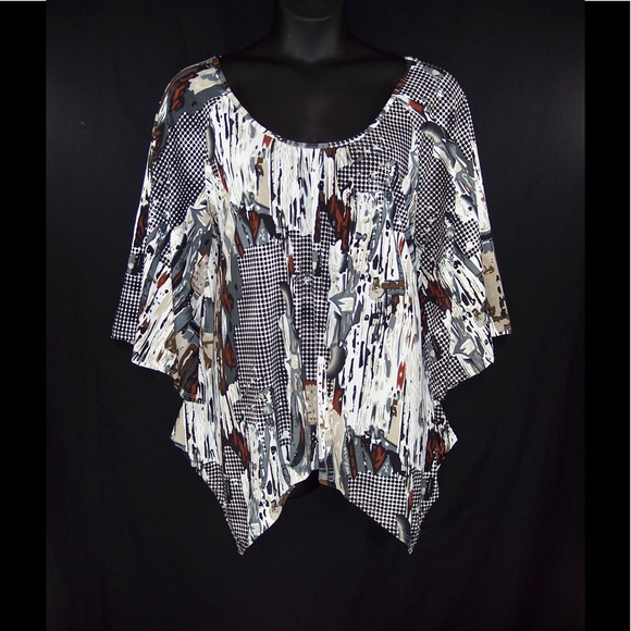 YUMMY PLUS 6X Abstract Print Shark Bite Top - Picture 2 of 8