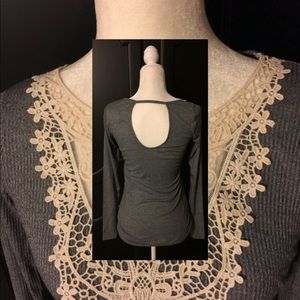 NWT Hollister Woman’s Pullover Gray Shirt