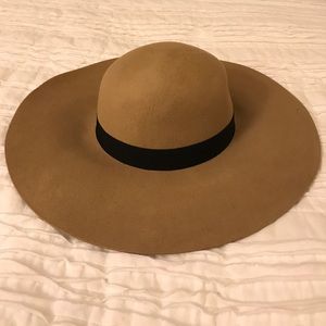 Forever 21 Tan Floppy Wool Hat S/M Forever 21 Tan Floppy Wool Hat S/M