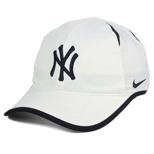 NY Yankees Dri-FIT featherlight adjustable Cap NY Yankees Dri-FIT featherlight adjustable Cap