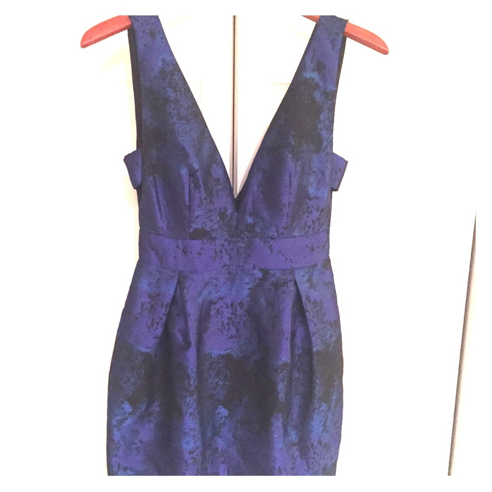 Nicole Miller dress w/ sexy peekaboo side cutouts