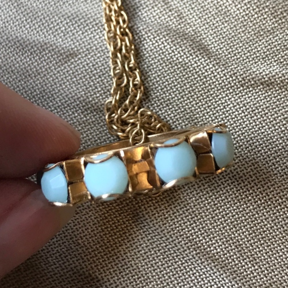 Gold necklace with pendant