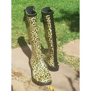 💣TODAY ONLY $7 Call It Spring Rain boots -size 8