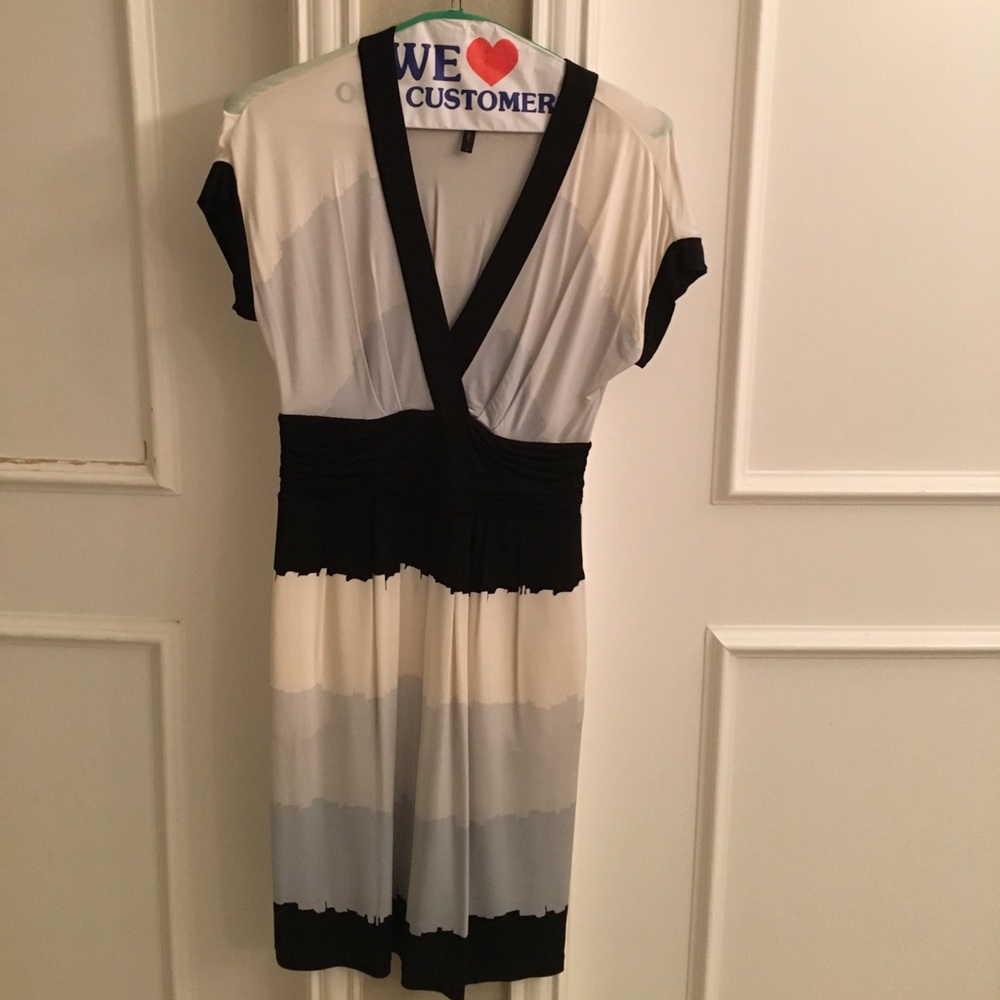 BCBG mono chromatic Dress. EUC