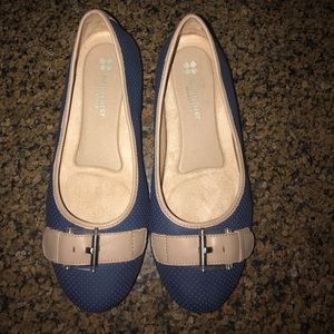 Never Worn Naturalizer Flats