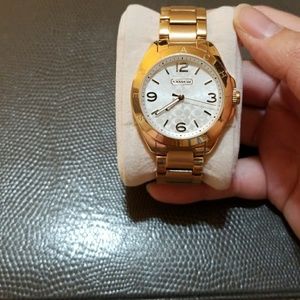 LIKE NEW condition COACH gold tone watch