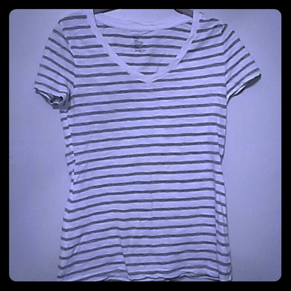V neck small gap women shirt