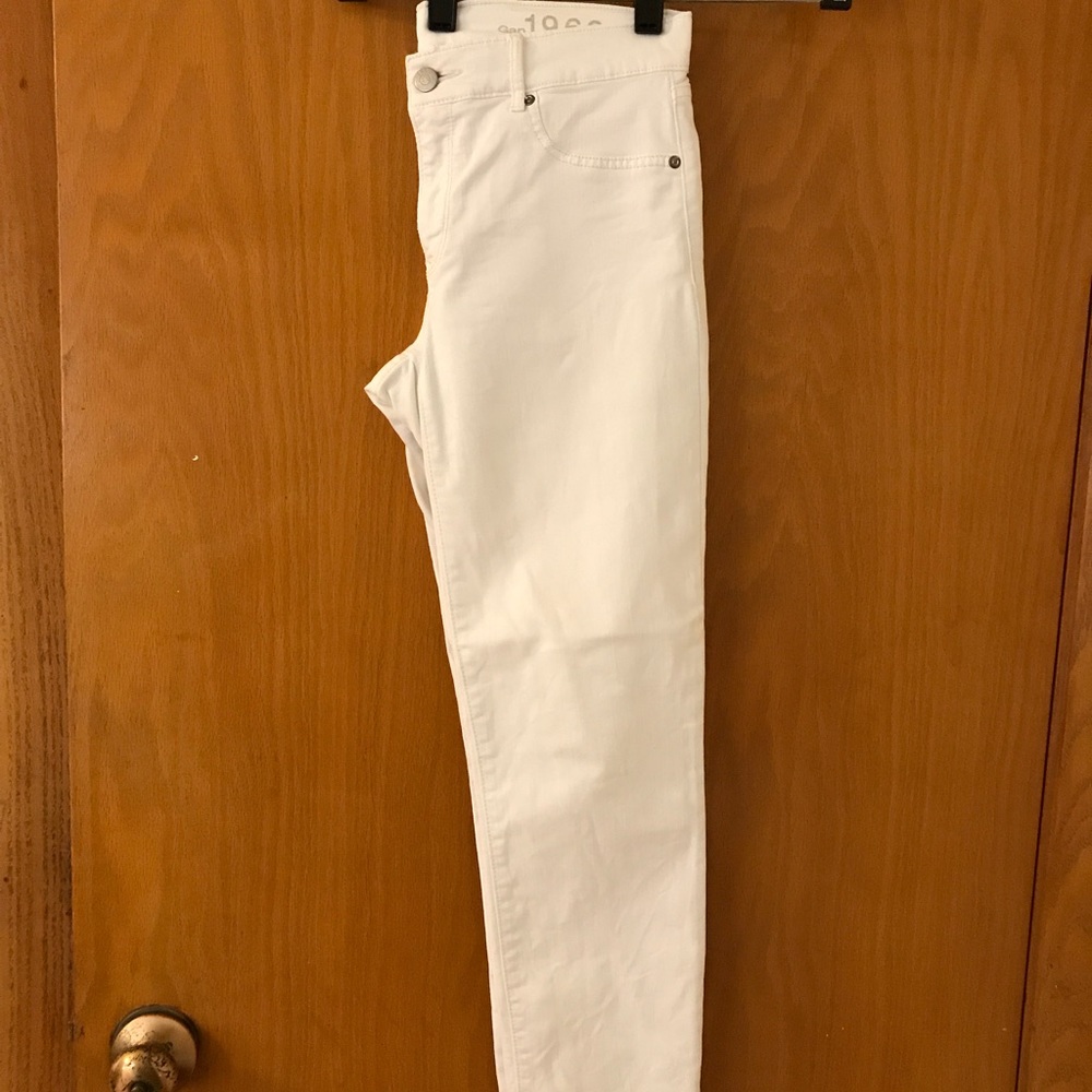 White jeggings from Gap