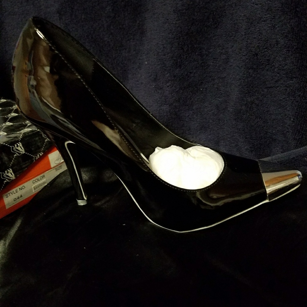 Black Patent Leather Pumps with Silver Toe