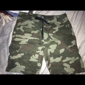 Brooklyn Cloth bkc cargo shorts camo size medium