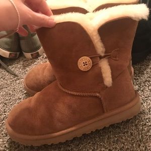 Size 7 one button UGG boots
