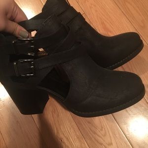 BRAND NEW BOOTIES BUNDLE SOLD