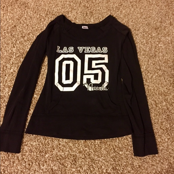Las Vegas long sleeve. - Picture 2 of 3