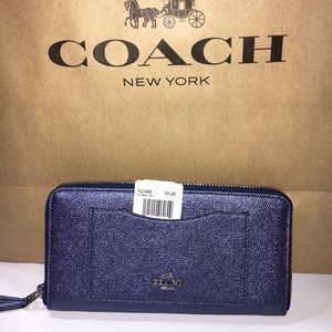 💜💜 GORGEOUS 💜💜NWT Coach Metallic Navy Wallet